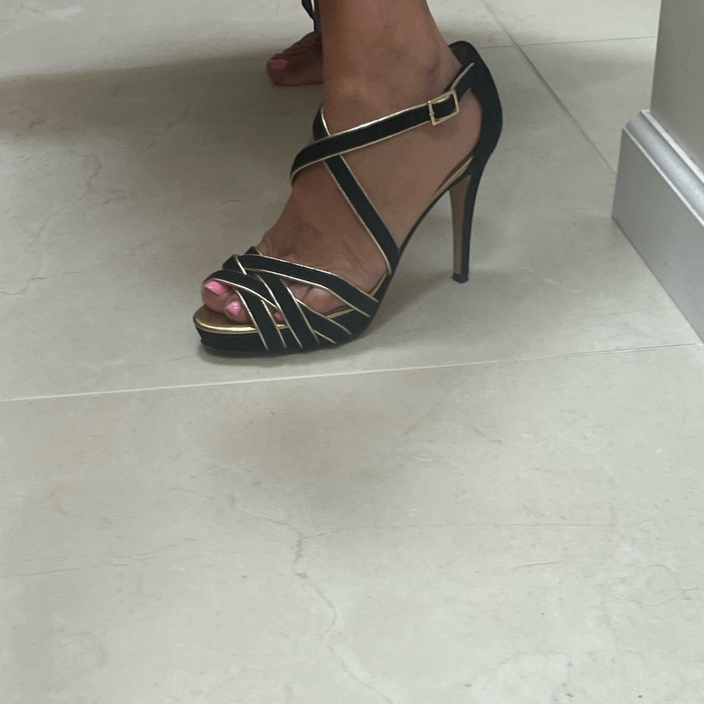 KATE SPADE ♠️ Ginger Black Gold Strappy Sandals Heels Platform Made in Italy 7.5 - Picture 4 of 4